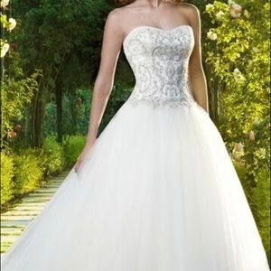 Wedding Dress- Never Worn